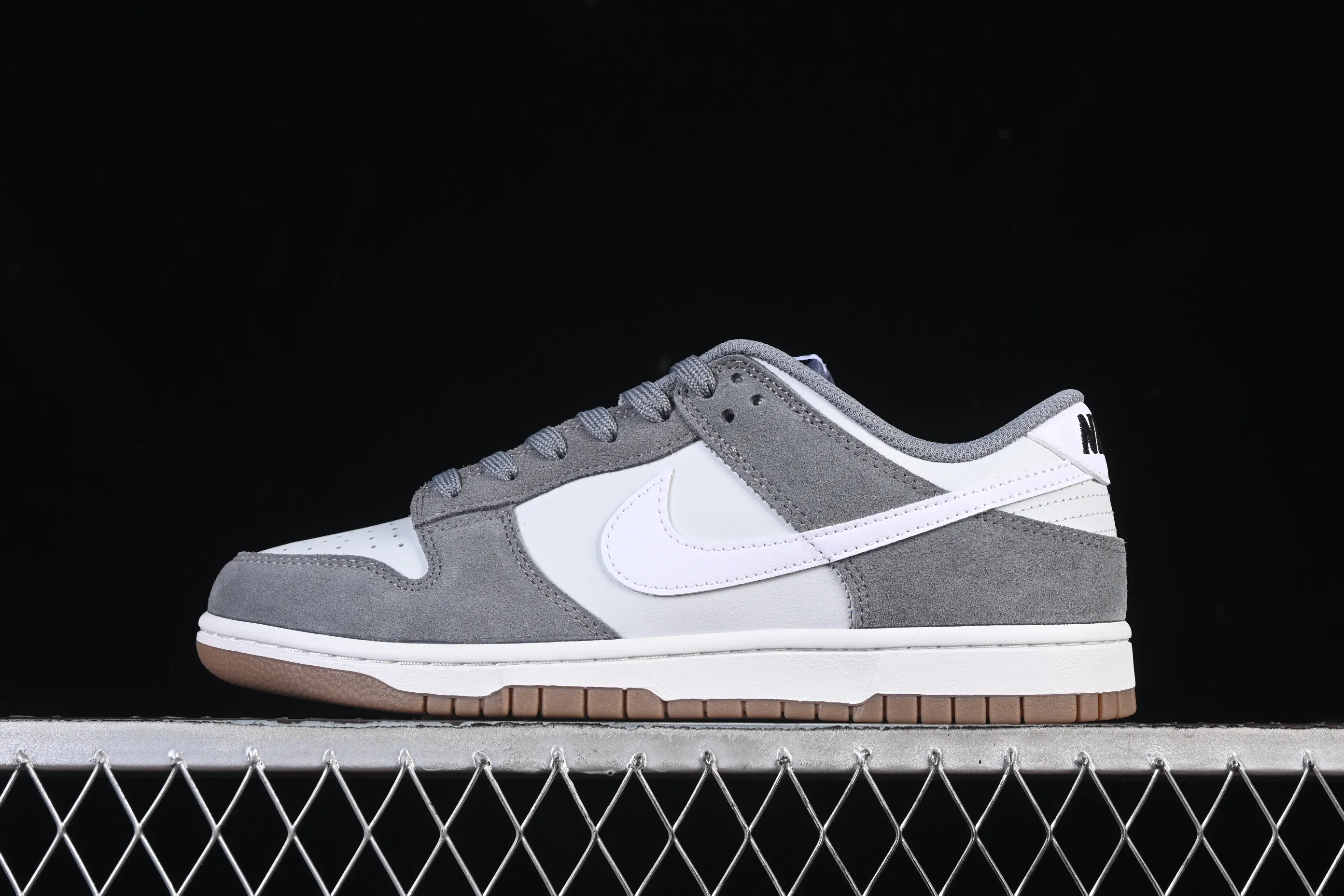 All categories Nk SB Dunk series Nk SB Dunk Low low-top sneakers Nike SB Dunk Low white gray low-top casual sneakers IB6399-001